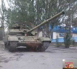 Донецкий аэропорт боевики обстреляли из танковых орудий. Фото kontrakty.ua